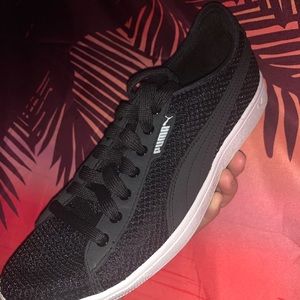 brand new black puma shoes